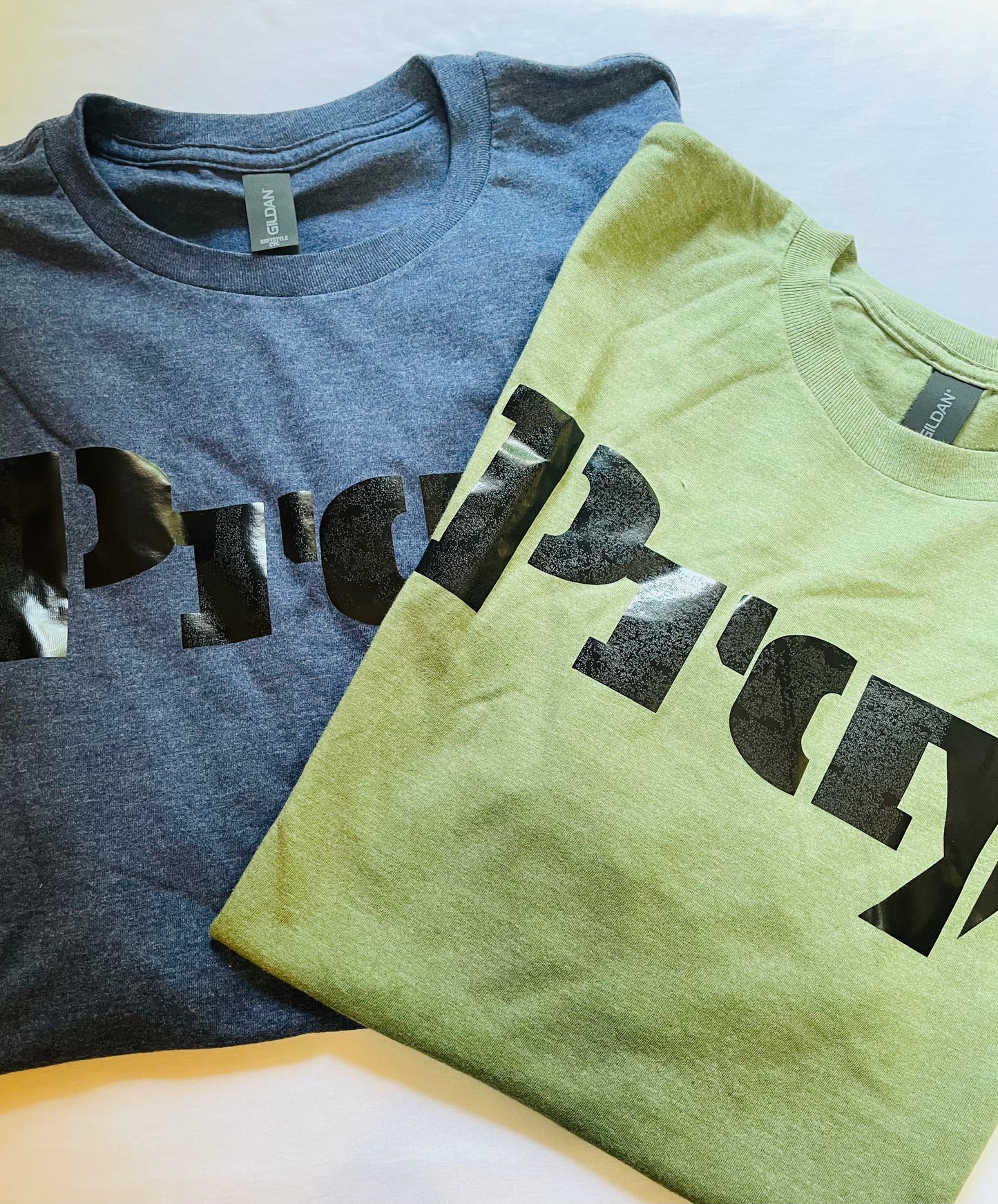 Men’s “Pray” (army green)