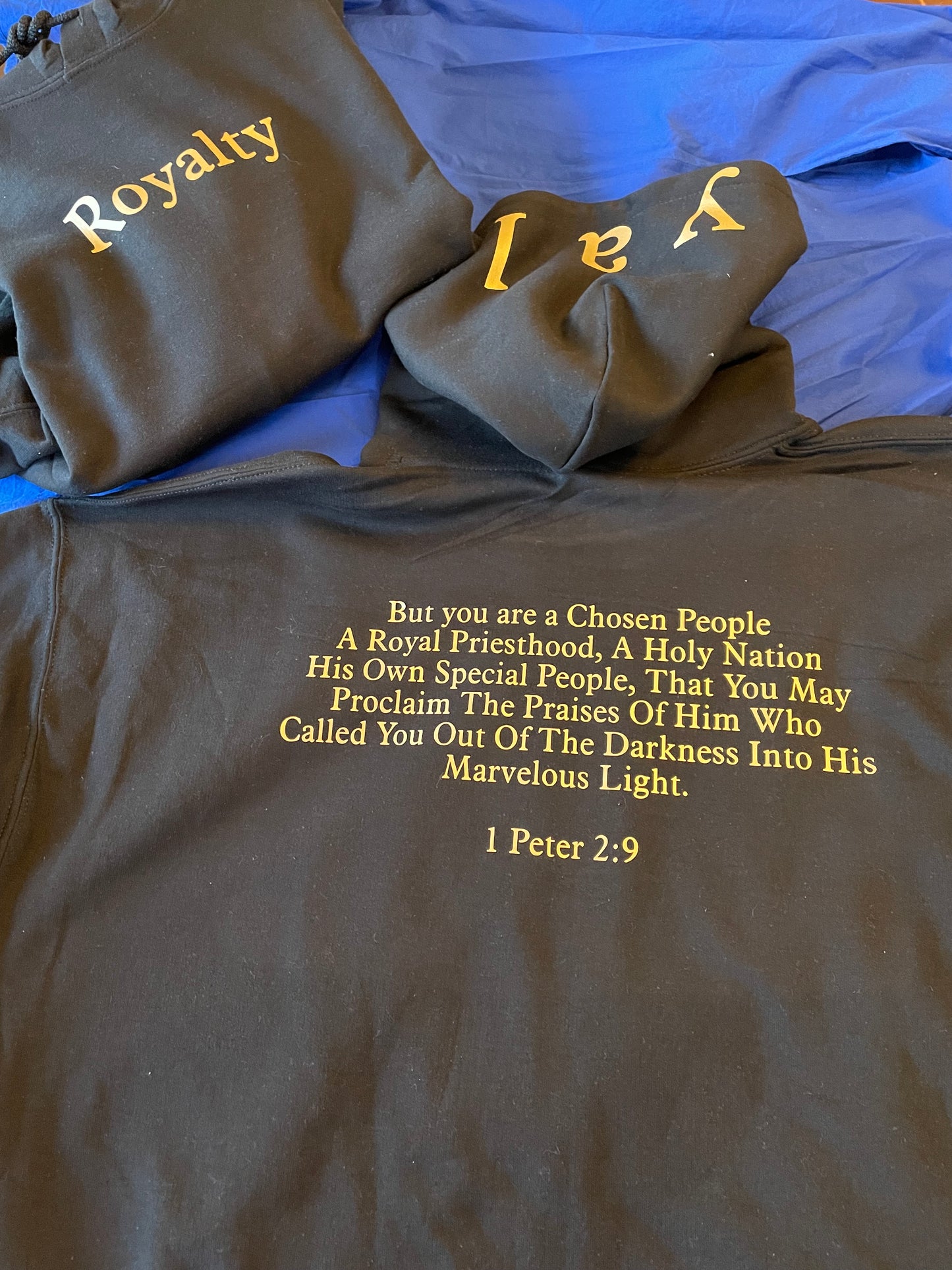 Men’s Royalty (black and gold)