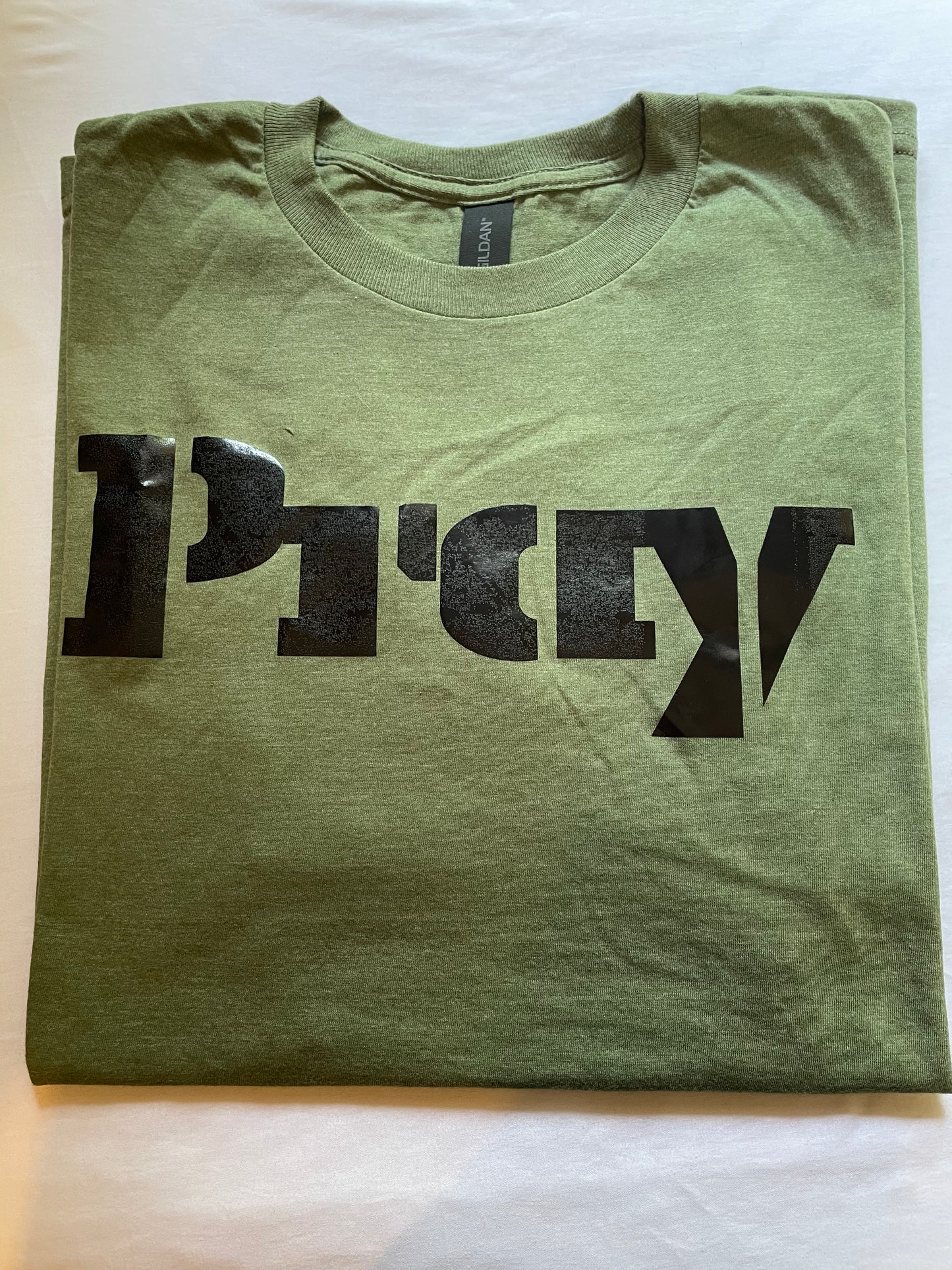 Men’s “Pray” (army green)
